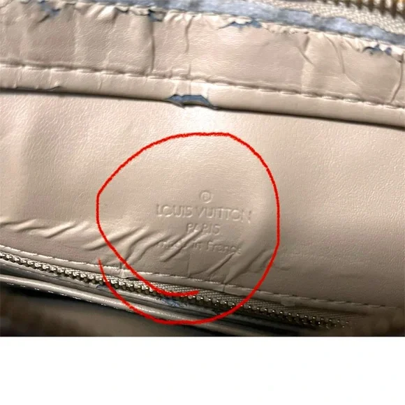 Louis Vuitton Houston Vernis Monogram Tote Bag - Picture 11 of 15